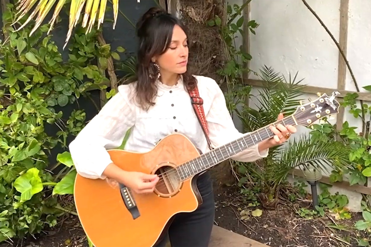 Juanita Stein performing for Rolling Stone's 'In My Room'