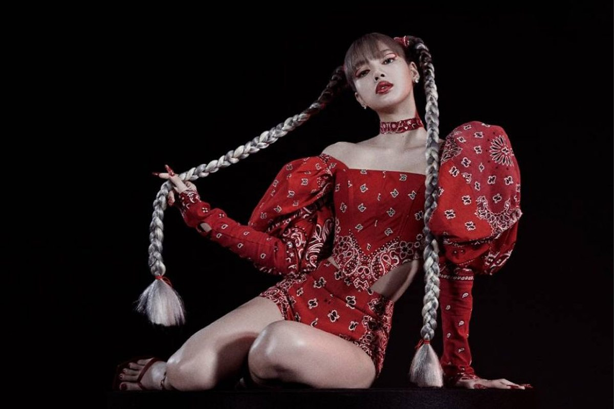 Image of Lisa from BLACKPINK
