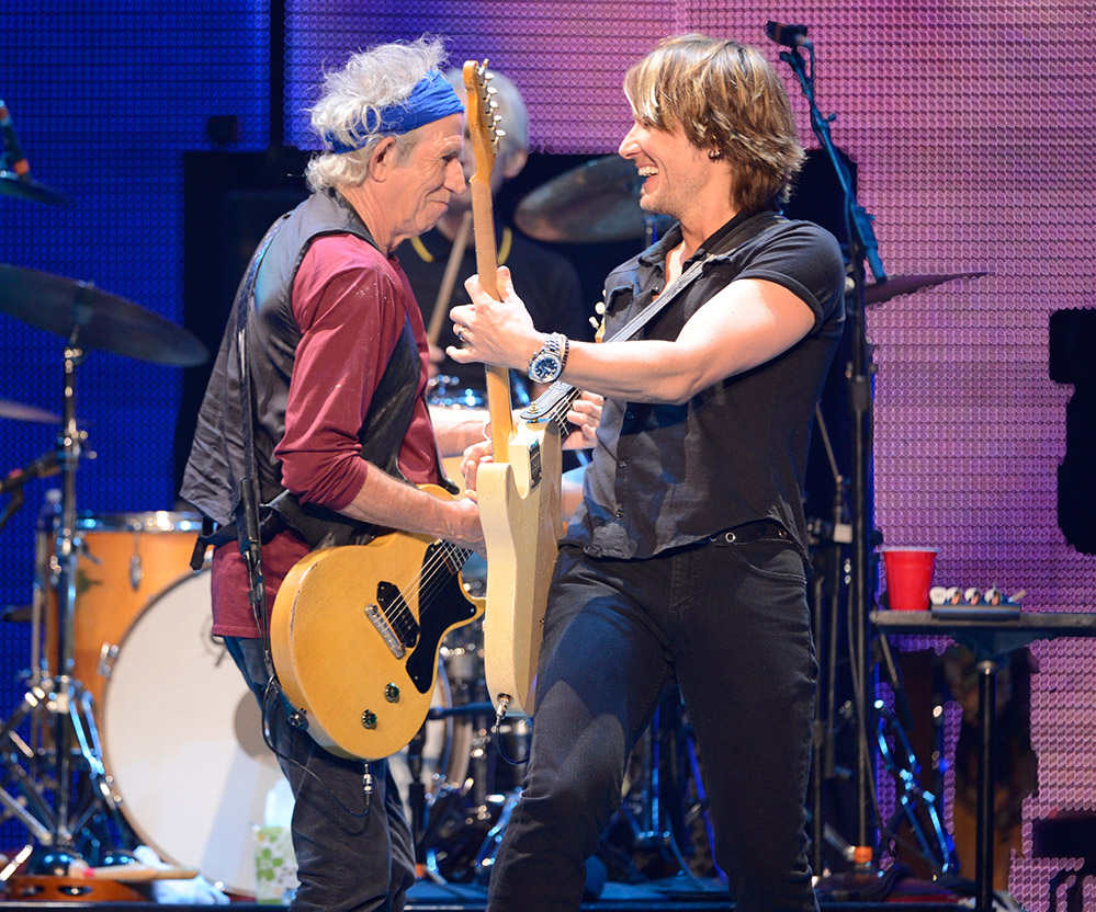 Keith Urban and Keith Richards perform on stage
