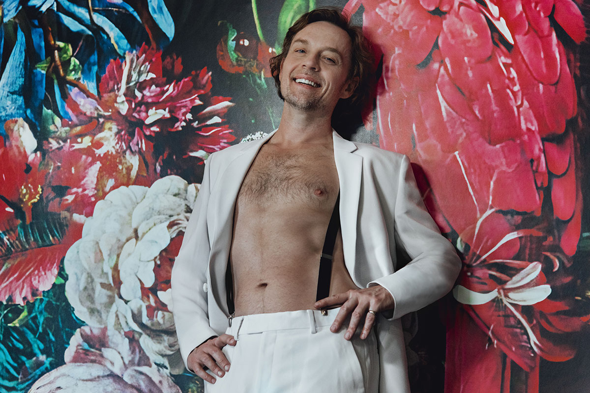 Darren Hayes Discusses Hurt, Healing and Homosexuality picture pic
