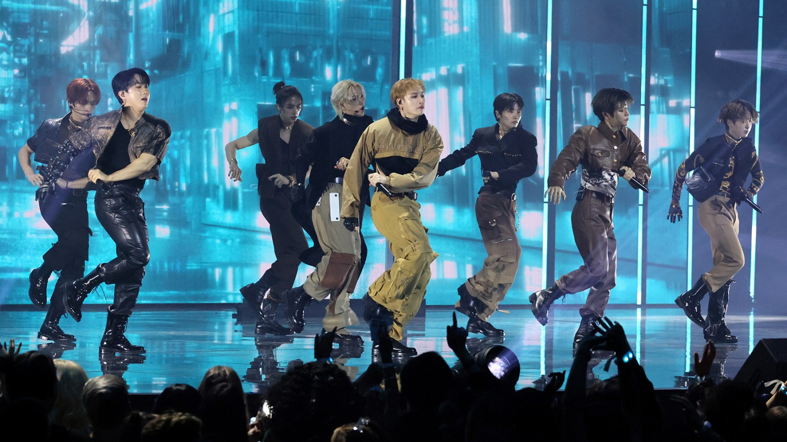 Stray Kids
